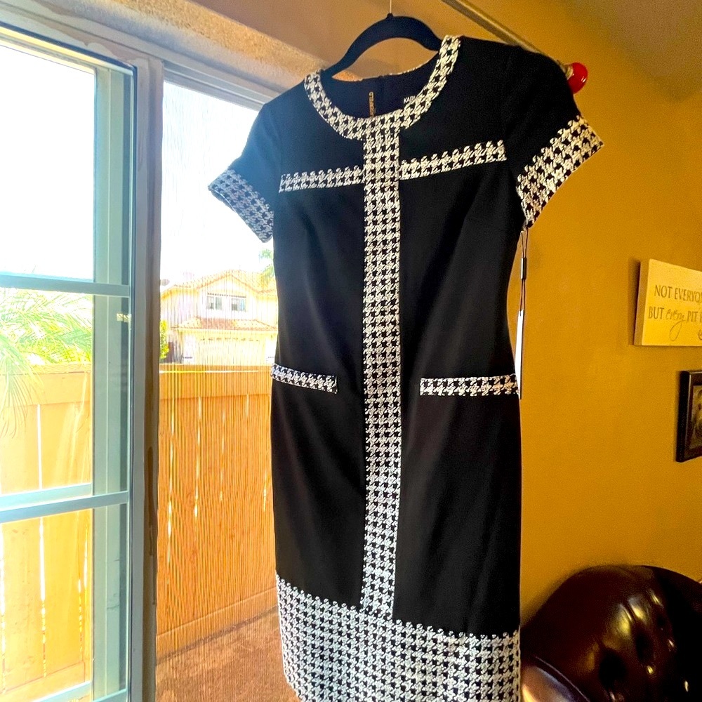 Karl Lagerfeld Paris Black and White Houndstooth print